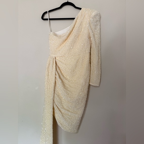 ASOS LUXE one shoulder asymmetric draped mini dress in yellow sequin - Picture 7 of 14